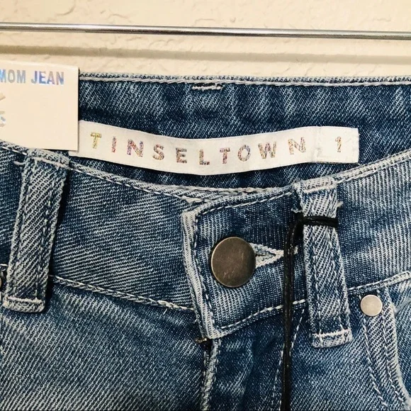 NWT Tinseltown Distressed High Rise The Mom Skinny Jeans Size 25 - Picture 6 of 12